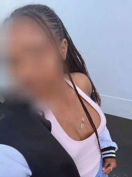 Agnes, 20