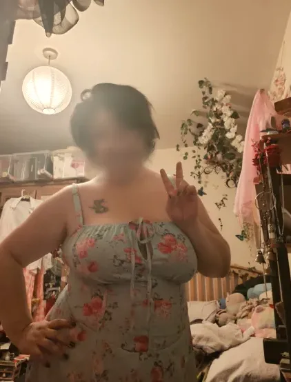 Caroline, 39
