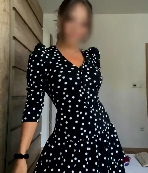 Charlotte, 32