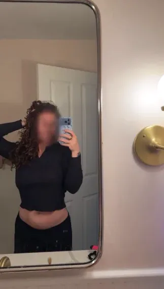 Isabella, 37
