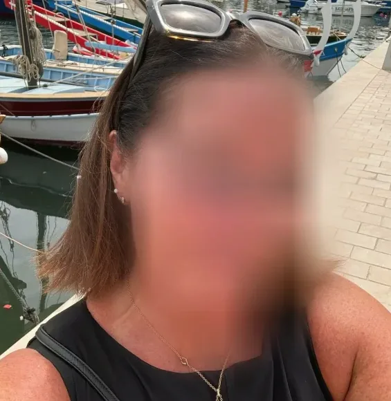 Katja, 32