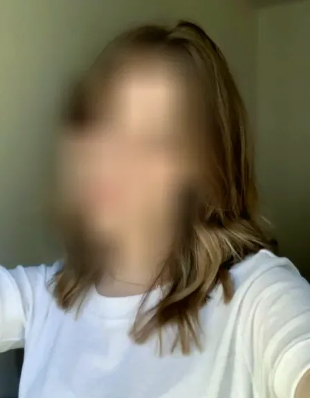 Lea, 28