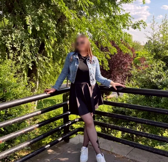 Molly, 21