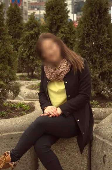 Nicoline, 27