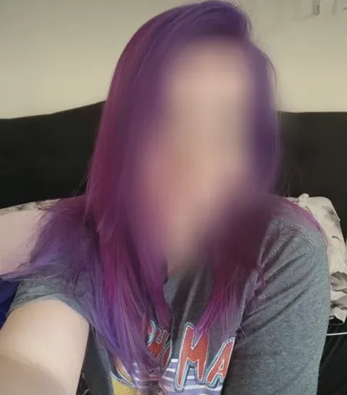 Nora, 32