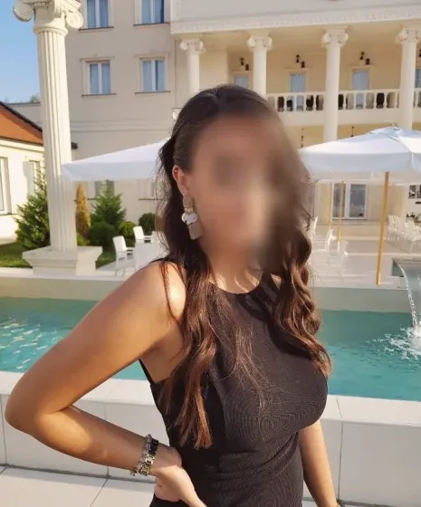 Nora, 29