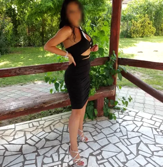 Rosa, 36