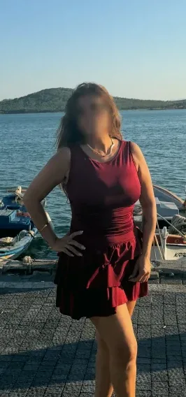 Rosa, 30