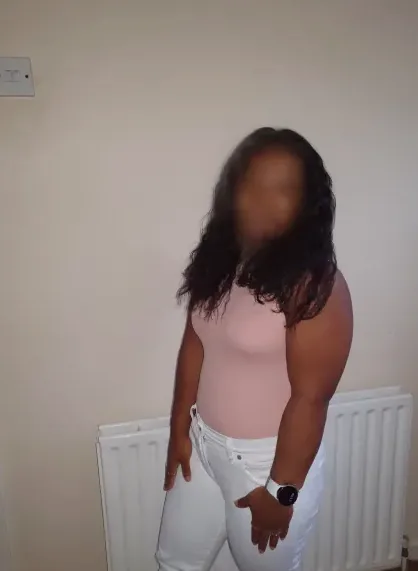 Sanne, 24