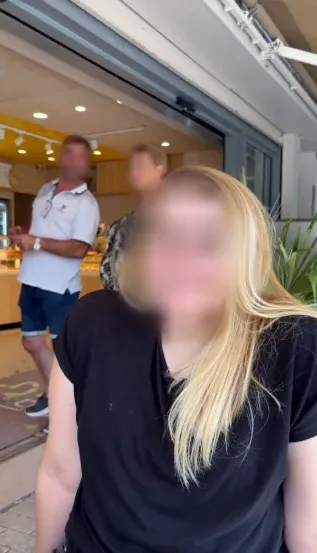 Sofie, 21