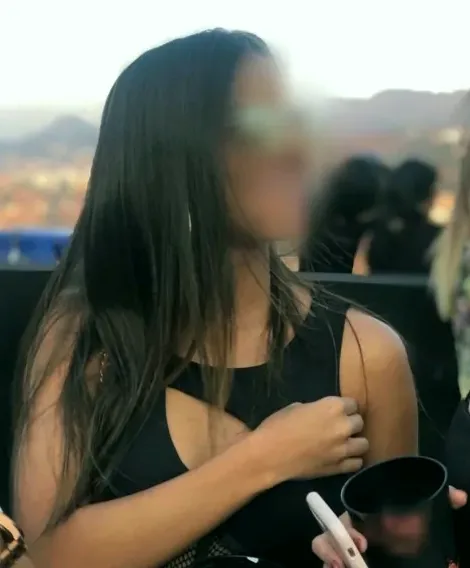 Tilde, 23