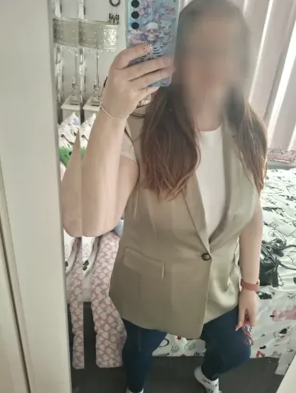 Yasmin, 38